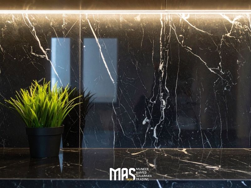 بيع الرخام في مسقط: فخامة بلا حدود بخصم حصري ٢٠٪ حتى نهاية فبراير 2026 4 الرخام المخصص للمطابخ